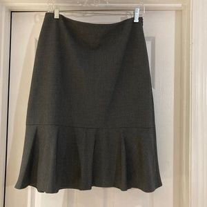 Worthington Grey knee length A-line skirt with gently flounced hem. size 8